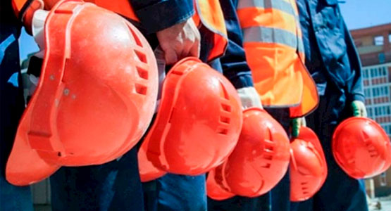 Сколько иностранцев работают в Казахстане